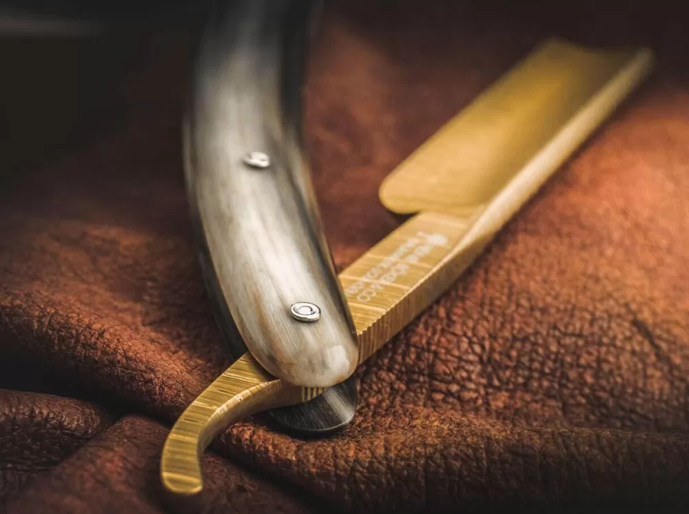 Böker Manufaktur Solingen Damast Gold Horn> Damascus Straight Razors