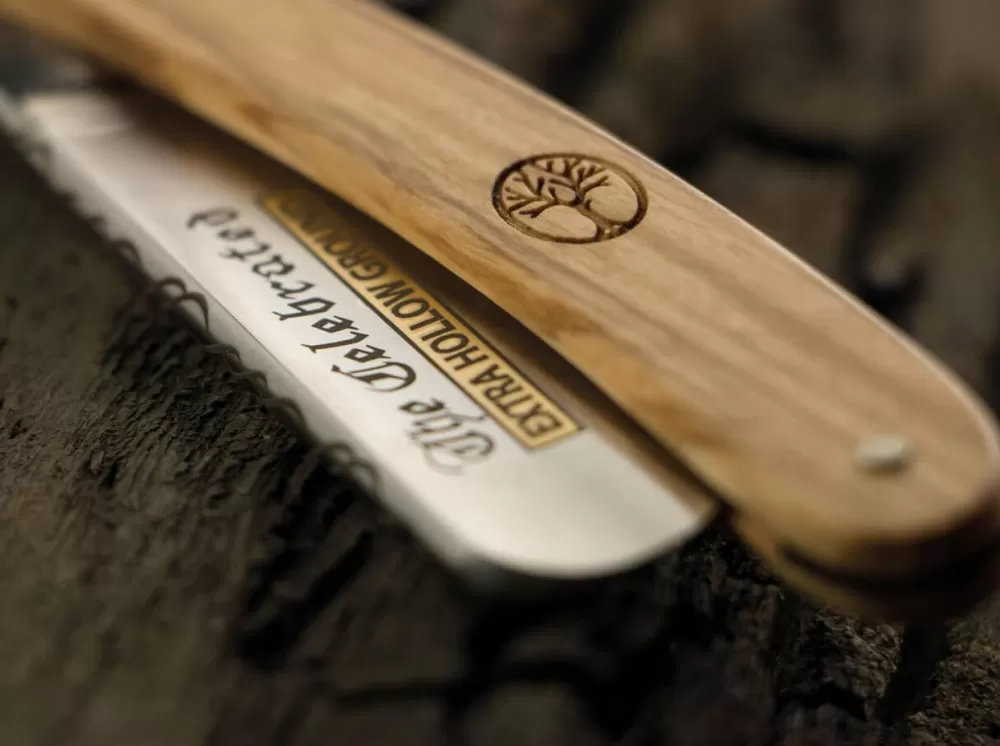 Böker Manufaktur Solingen The Celebrated Olive> Carbon Steel Straight Razors